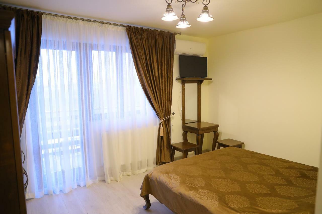 Pensiunea Magnolia Hotel Craiova Luaran gambar